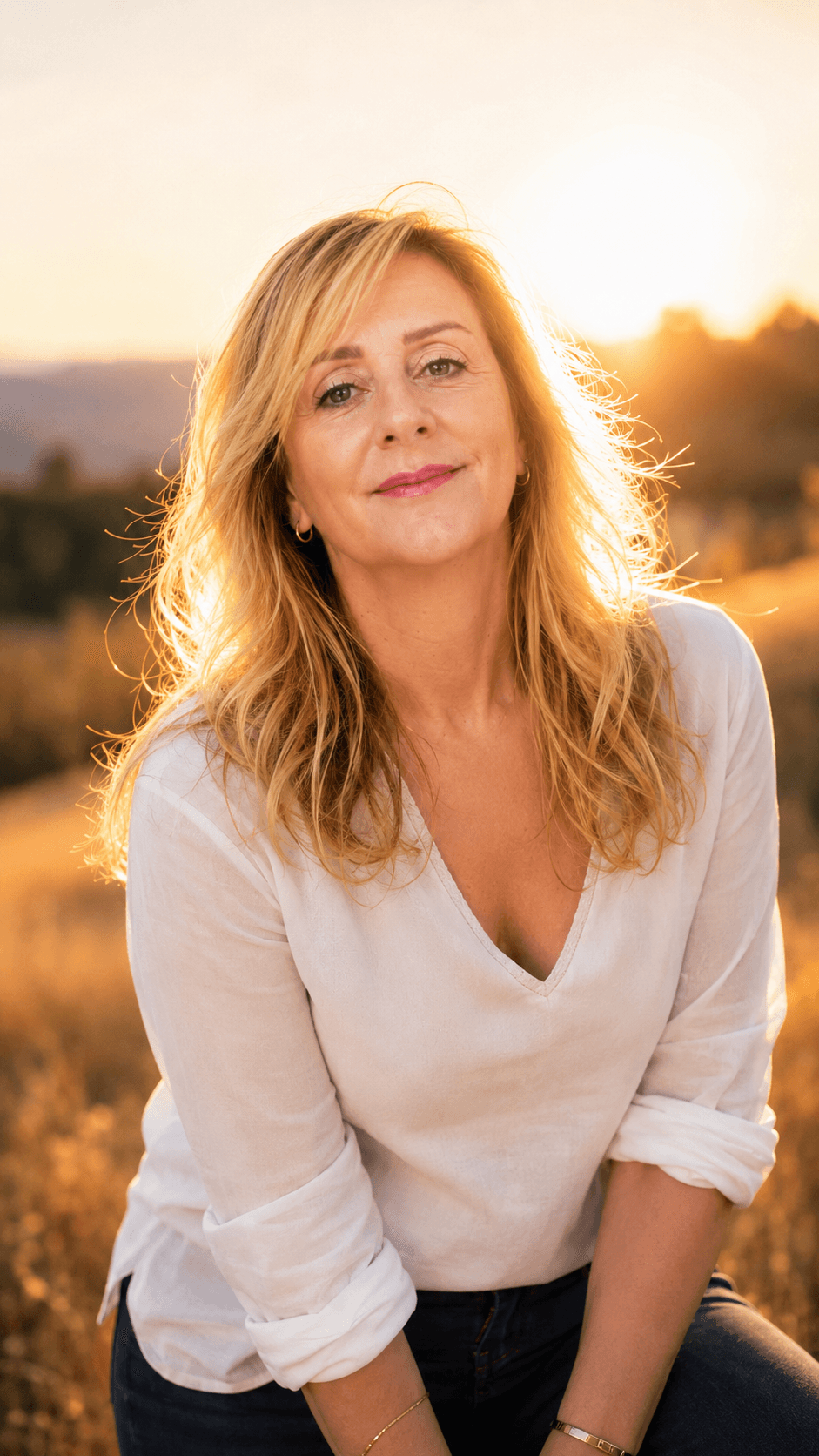Paola Cavalli ritratta al tramonto